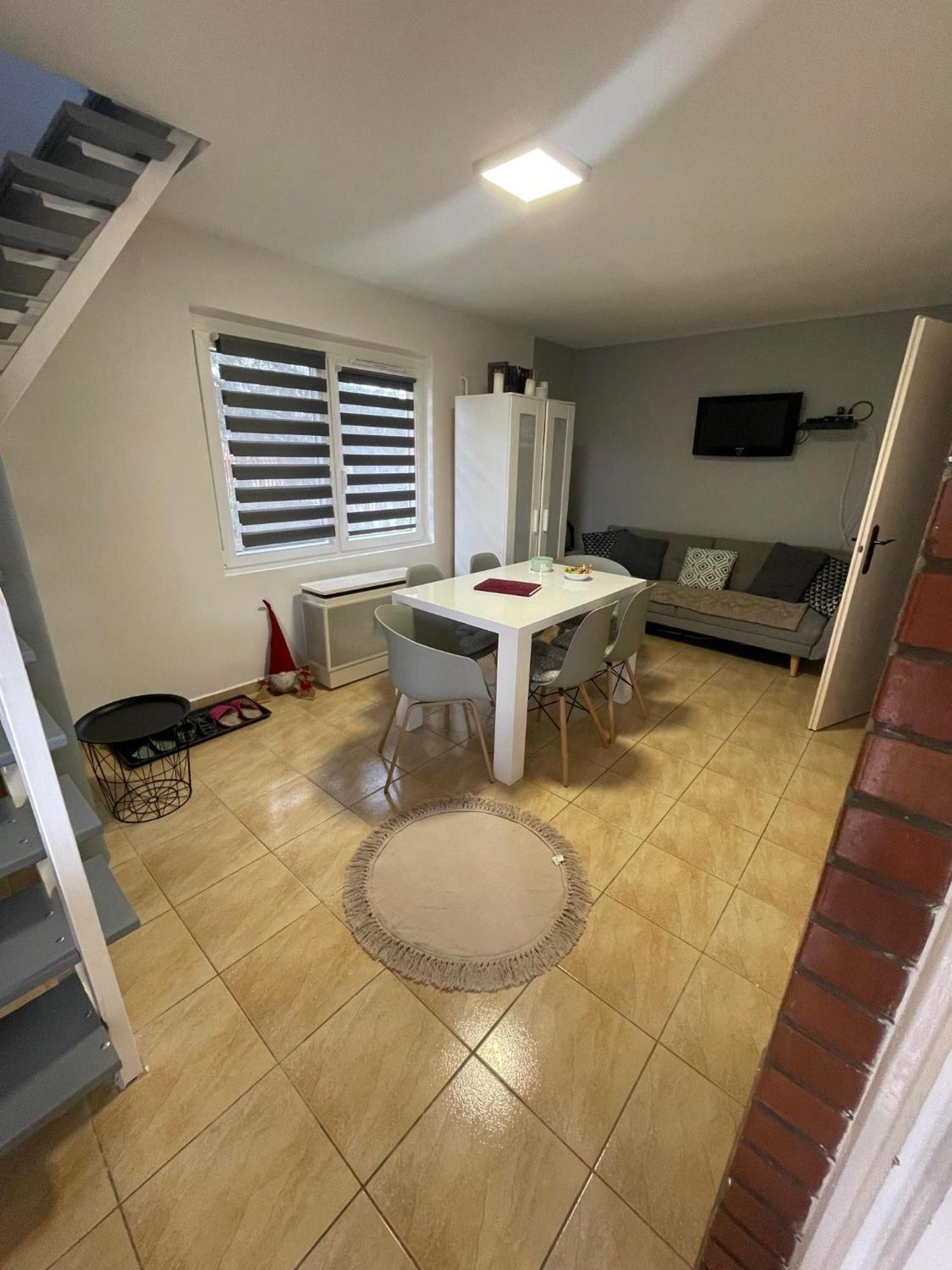 Chill Apartman Orosháza Zewnętrze zdjęcie